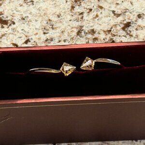 Brand New 14KT Yellow Gold Chic Diamond Bangle